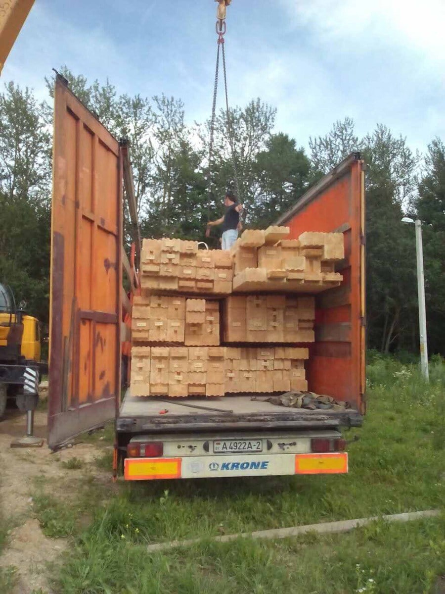 Разгрузка профилированного бруса