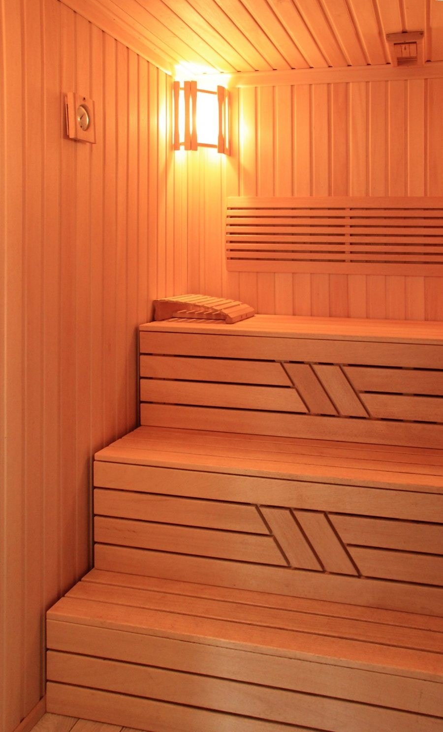 Одноэтажная деревянная баня из клеенного бруса, проект «Посейдон брат Зевса»