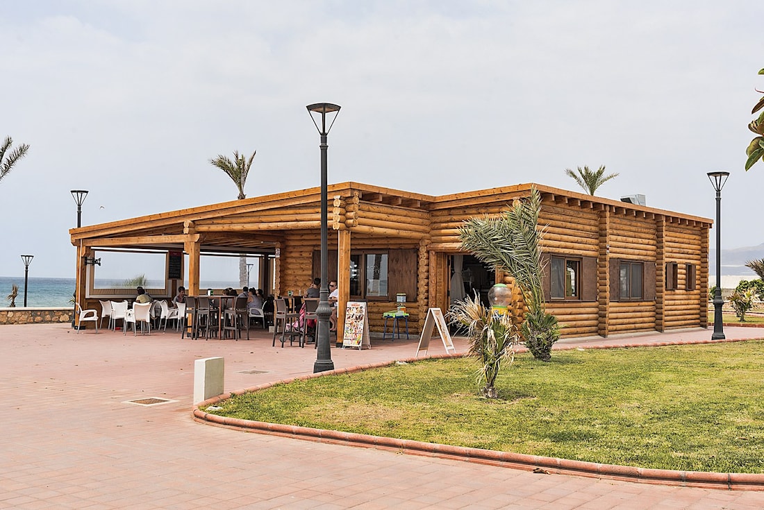 Ресторан с плоской кровлей в Испании, построенный нашей компанией: